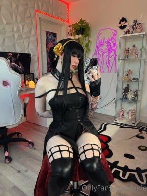Yor Briar (Various Cosplayers)_104