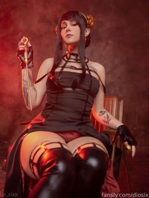 Yor Briar (Various Cosplayers)_238