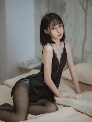 许岚lan—黑色蕾丝睡衣