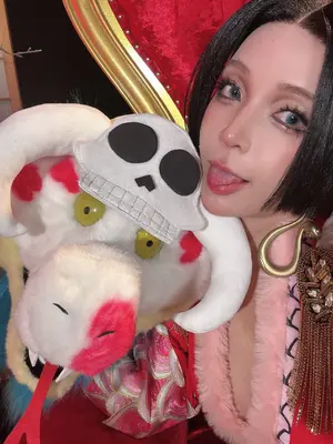 Umeko J - Boa Hancock (One Piece)_086