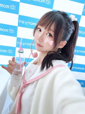 [ももにゃん（原魔物喵）] ビキニアイドルのサイン会_10