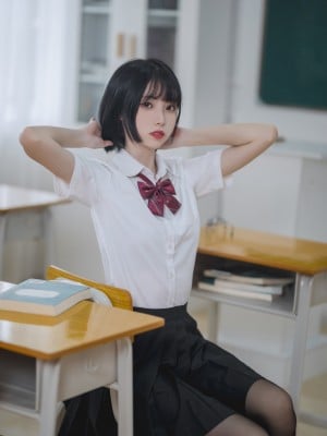许岚 - 教室jk黑丝_12