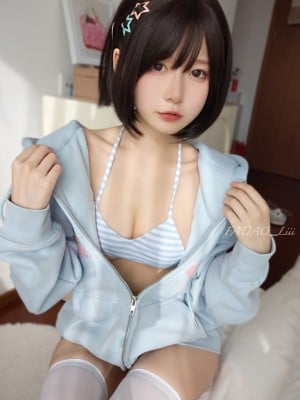 迷之呆梨(发条少女) 2022 12月fantia会员订阅合集_2022-12-03 青と白 [22P2V-75MB] - 20
