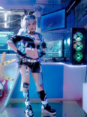 Joyce - Silver Wolf_01