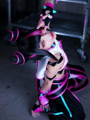 Comonun - Juri Han_12