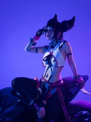 Umeko J - Juri Han_006