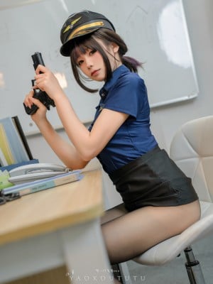 咬一口兔娘ovo - Policewoman 乌龙女警_005