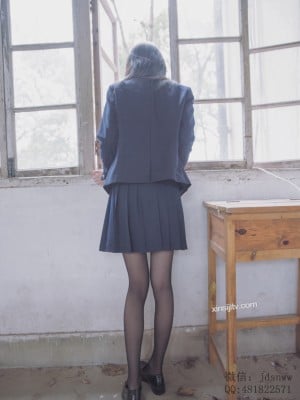 萌兰酱(萌小兔 草莓味兰兰)  - 废弃学校_004