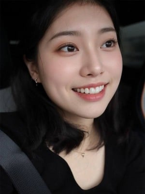 秦嘉倪_15