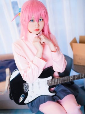 Arty Huang (Arty亚缇) cosplay Bocchi - Bocchi The Rock_Arty Huang (Arty亚缇) cosplay Bocchi - Bocchi The Rock (1)