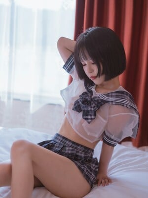 晕崽Zz - 透明学生服_0006