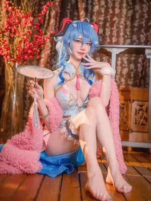 Sally Dorasnow - Ganyu QiPao_06
